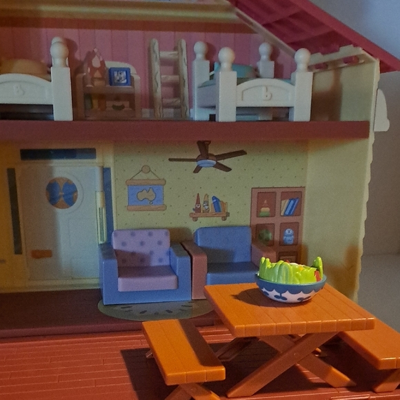 Bluey Toy House with Figures - Picture 5 of 6